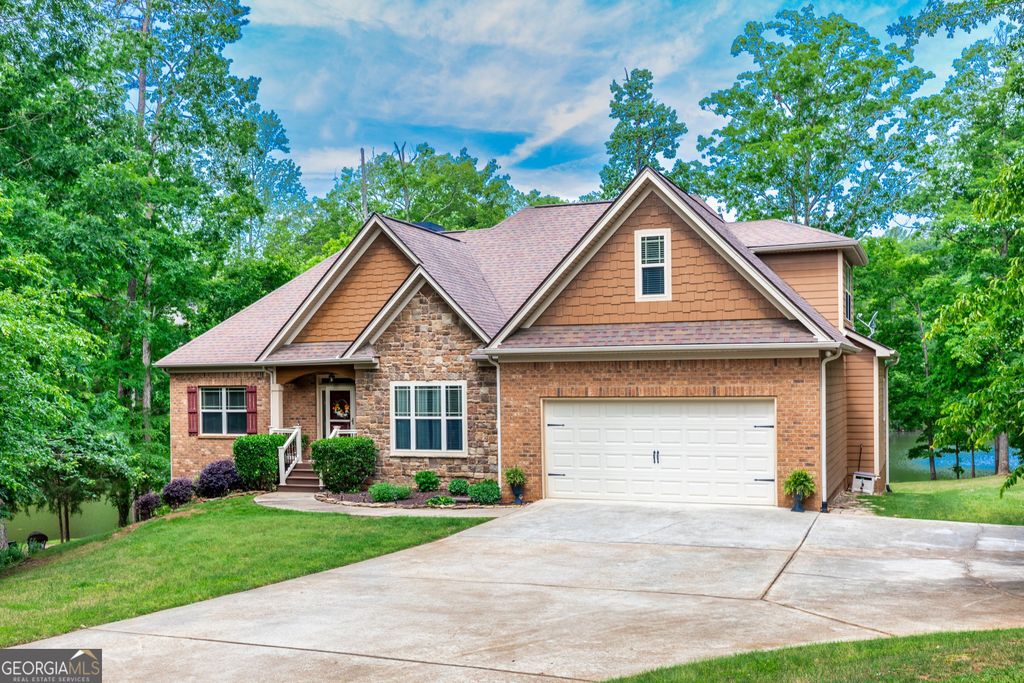 137 Martins Pond Road, Newnan, GA 30263