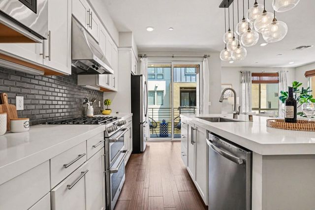 3858 Development 1000, Fremont, CA 94538