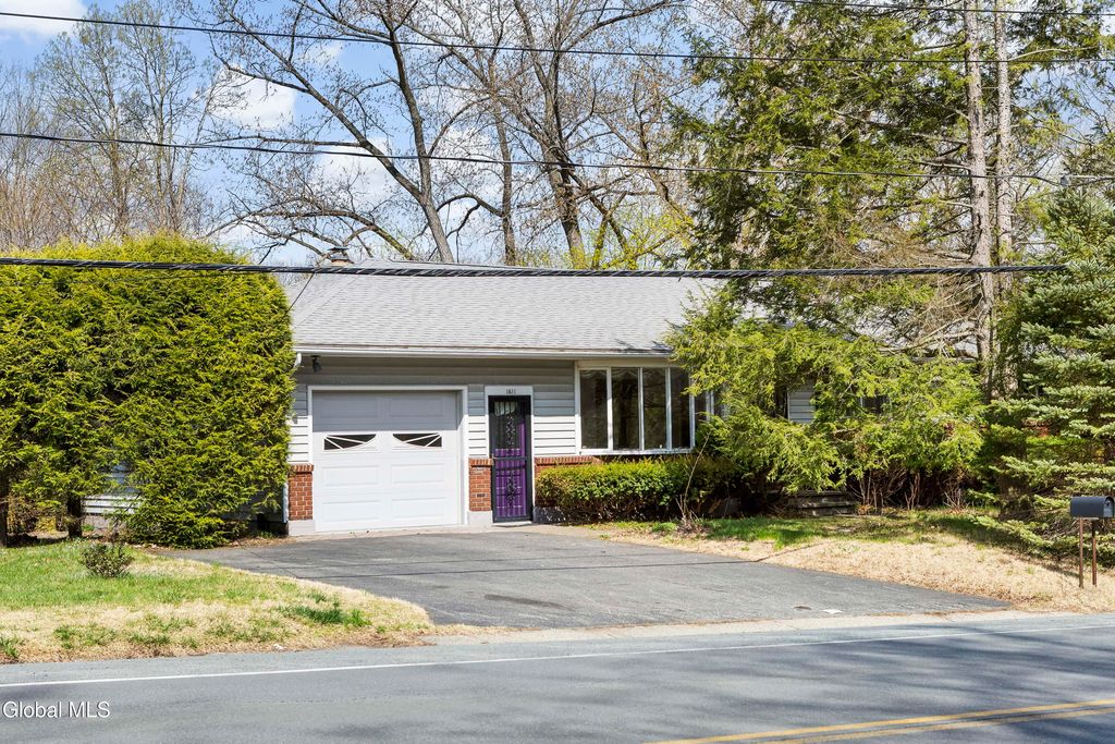 1611 Maple Hill Road, Schodack, NY 12033