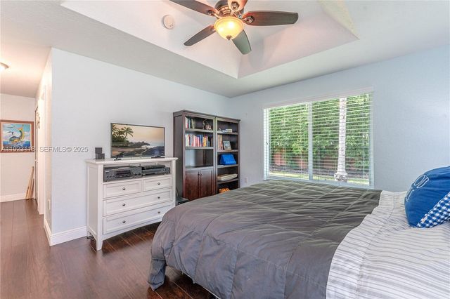 13946 S Cypress Cove Cir, Davie, FL 33325