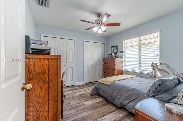 13946 S Cypress Cove Cir, Davie, FL 33325