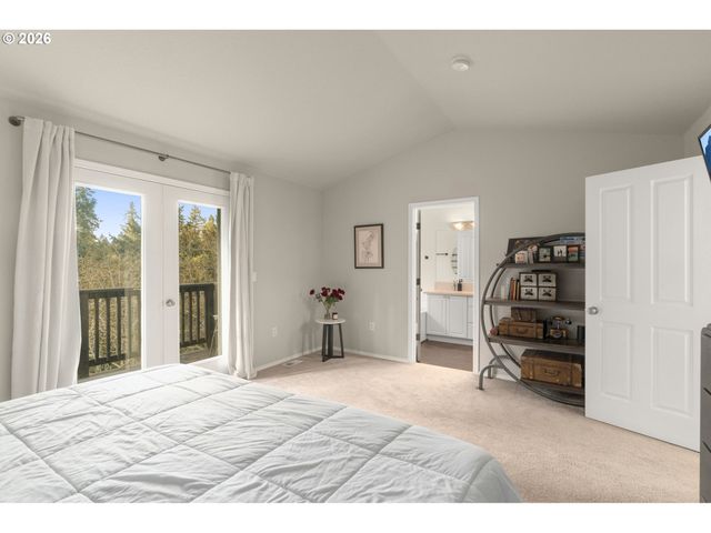 13261 Sw ESSEX Dr, Portland, OR 97223