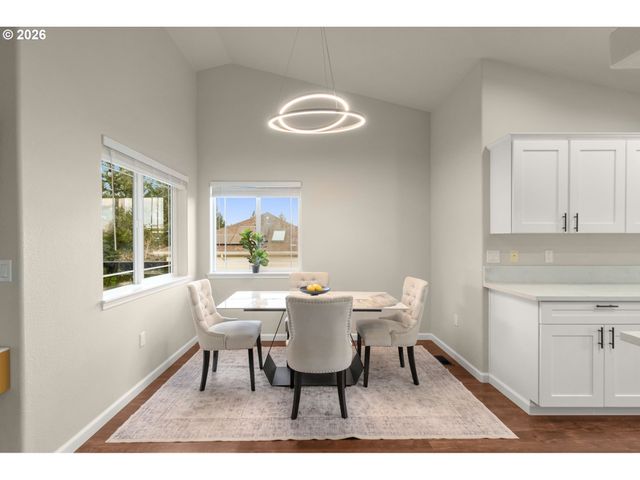 13261 Sw ESSEX Dr, Portland, OR 97223