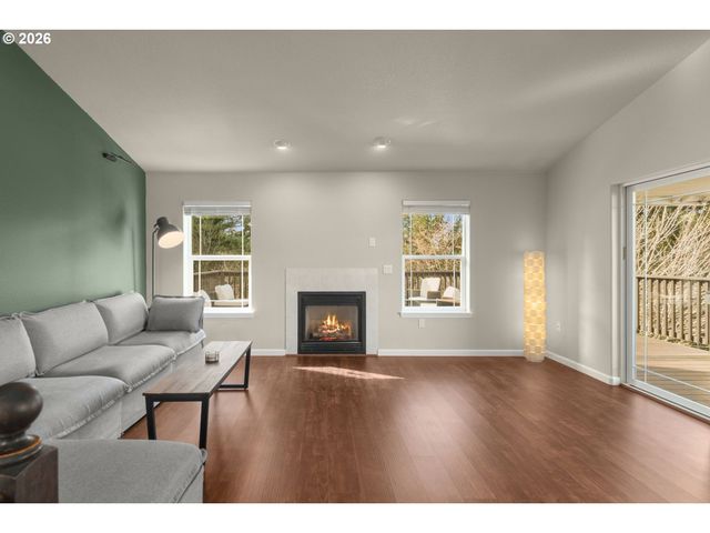 13261 Sw ESSEX Dr, Portland, OR 97223