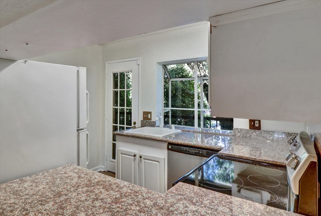 1971 Bonifacio St 3, Concord, CA 94520