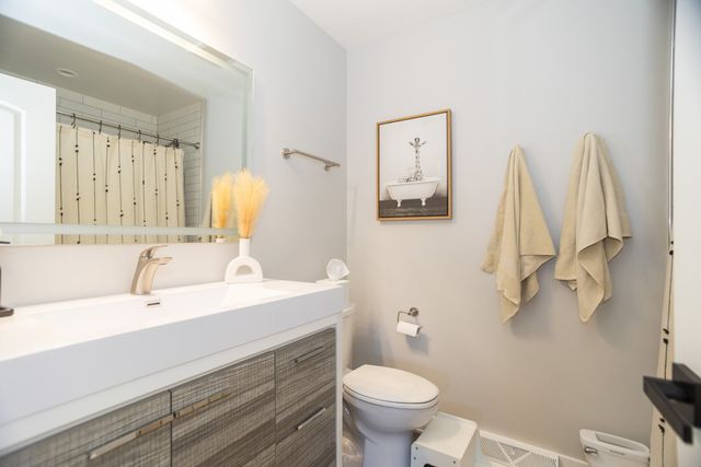 3240 Pitcher Drive, Darien, IL 60561