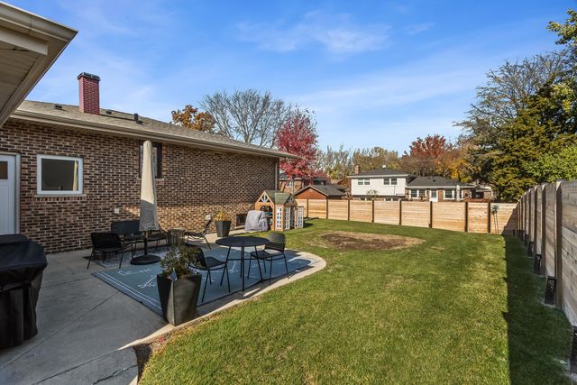 3240 Pitcher Drive, Darien, IL 60561