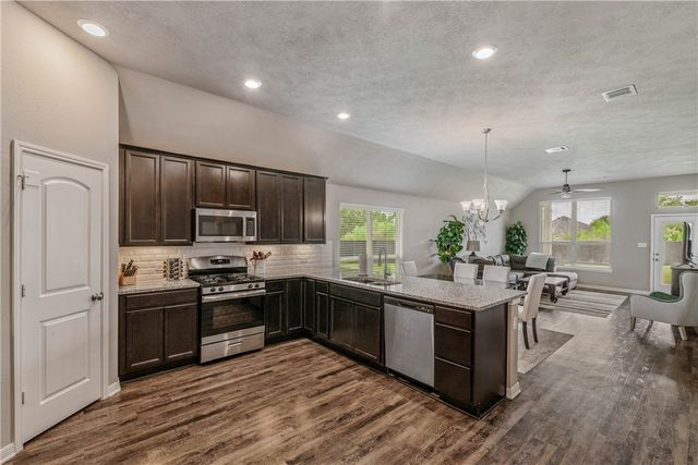 4106 Bridgewood Court, College Station, TX 77845