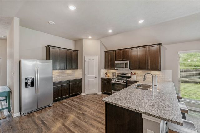 4106 Bridgewood Court, College Station, TX 77845