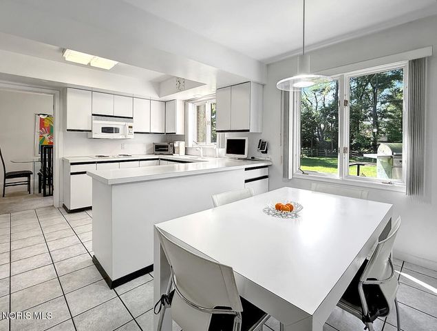 6809 Gaines Mill Drive, Sylvania, OH 43560