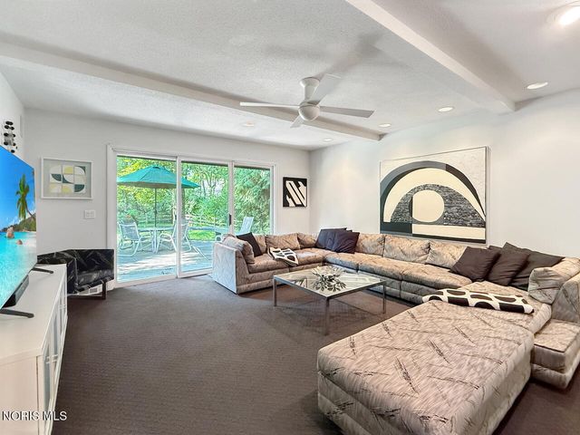 6809 Gaines Mill Drive, Sylvania, OH 43560