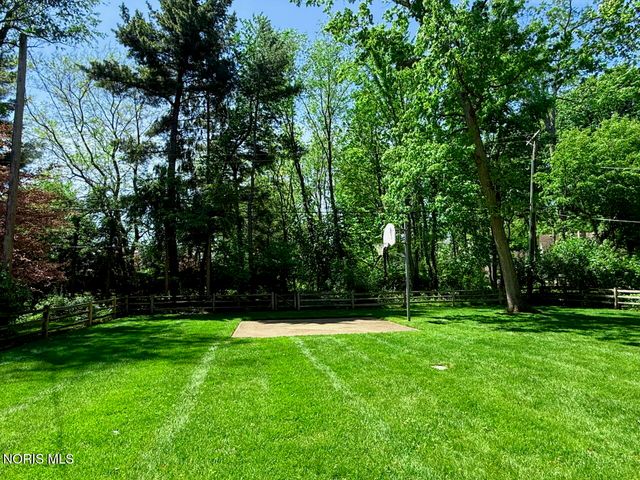 6809 Gaines Mill Drive, Sylvania, OH 43560