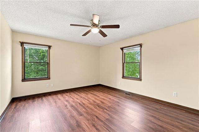 208 SE Woodland Circle, Calhoun, GA 30701