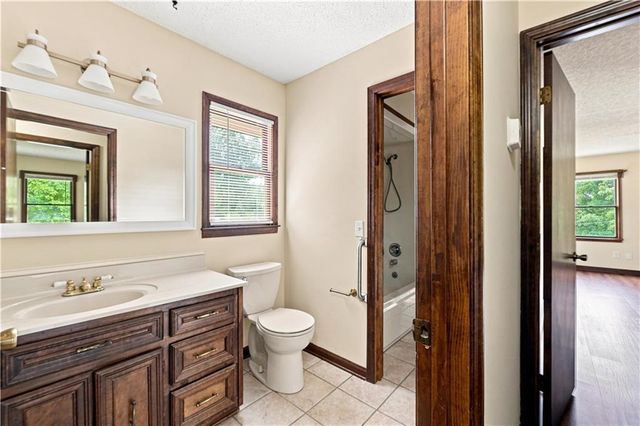 208 SE Woodland Circle, Calhoun, GA 30701