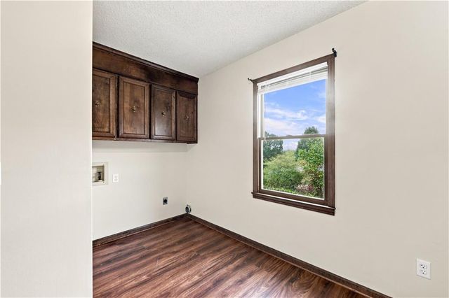 208 SE Woodland Circle, Calhoun, GA 30701