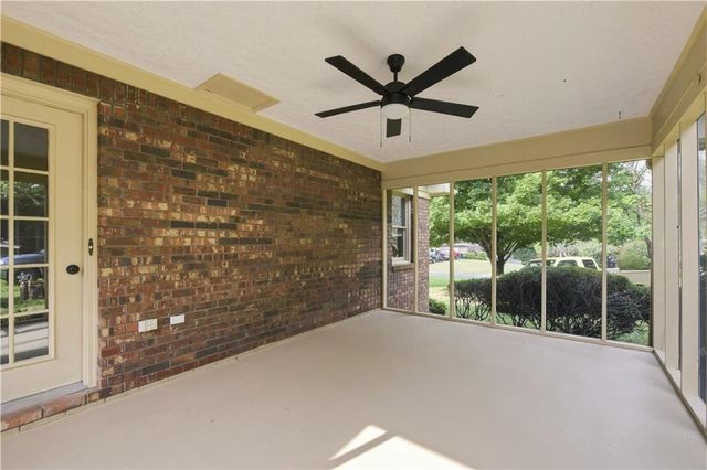 208 SE Woodland Circle, Calhoun, GA 30701