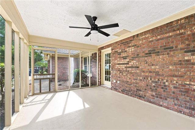 208 SE Woodland Circle, Calhoun, GA 30701