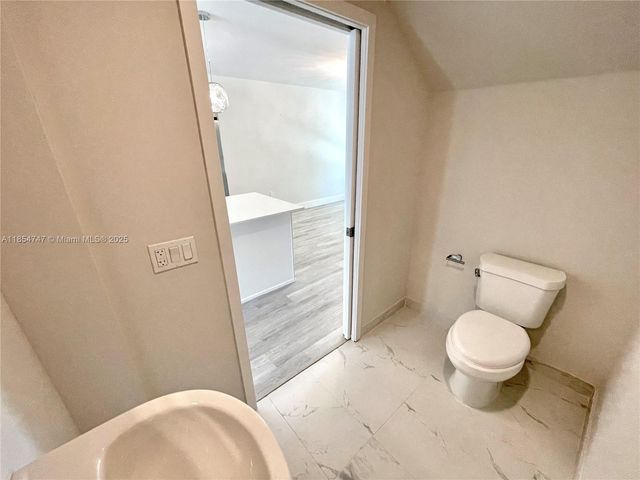 2535 NE 193rd St 3212, Miami, FL 33180