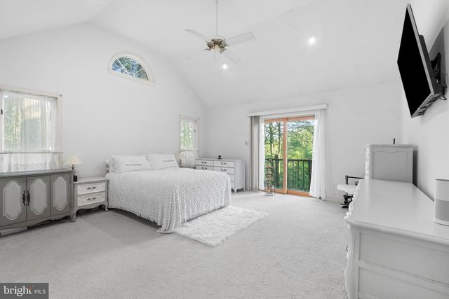 2 BRIARWOOD CT, Landenberg, PA 19350