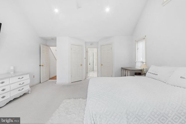 2 BRIARWOOD CT, Landenberg, PA 19350