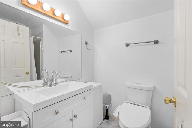 2 BRIARWOOD CT, Landenberg, PA 19350