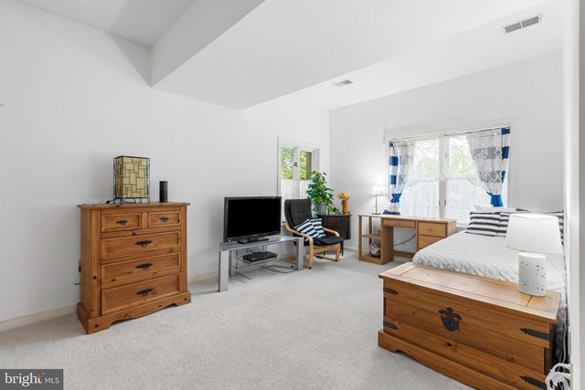 2 BRIARWOOD CT, Landenberg, PA 19350