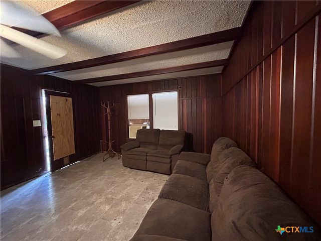 2012 Leon Drive, Port Lavaca, TX 77979