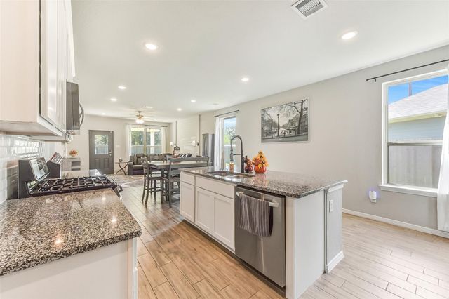 10703 Catclaw Court, Tomball, TX 77375