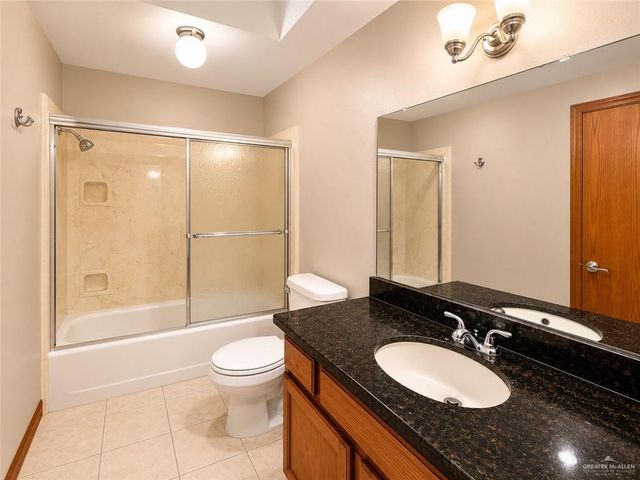 301 E La Vista Avenue 49, Mcallen, TX 78501