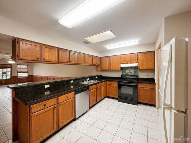 301 E La Vista Avenue 49, Mcallen, TX 78501