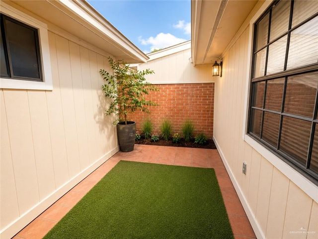 301 E La Vista Avenue 49, Mcallen, TX 78501