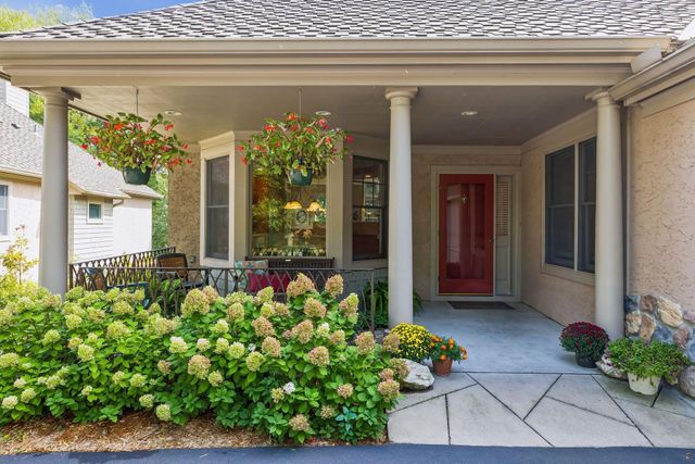 5329 Ashcroft Road, Minnetonka, MN 55345