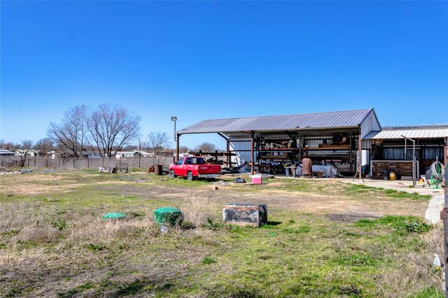 8900 Holly Road, Alvarado, TX 76009
