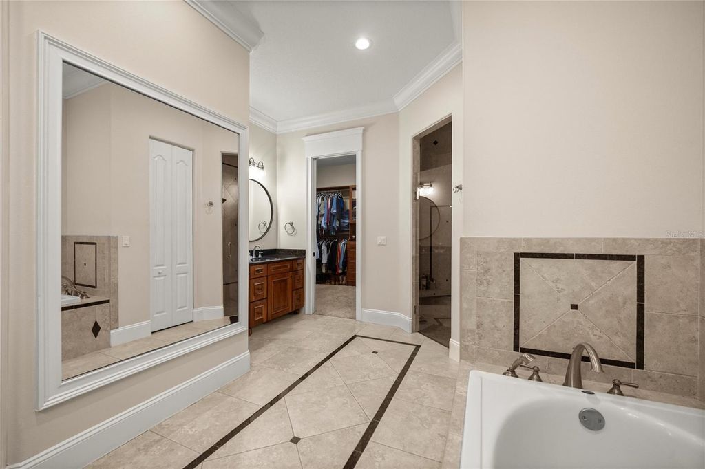 Image 39 of property listing at 8064 SE 15TH COURT, Ocala, FL 34480