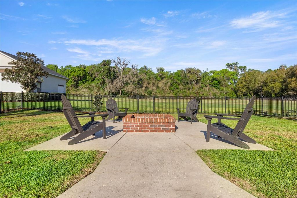 Image 67 of property listing at 8064 SE 15TH COURT, Ocala, FL 34480