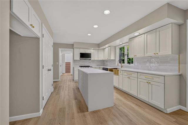 5642 Limeport Road, Emmaus Boro, PA 18049