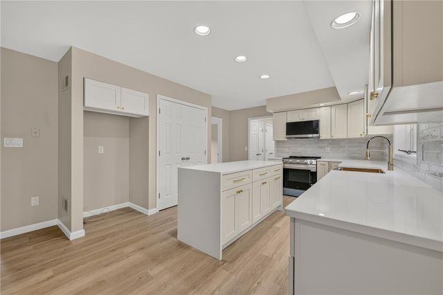 5642 Limeport Road, Emmaus Boro, PA 18049