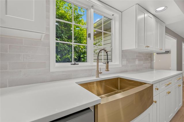 5642 Limeport Road, Emmaus Boro, PA 18049