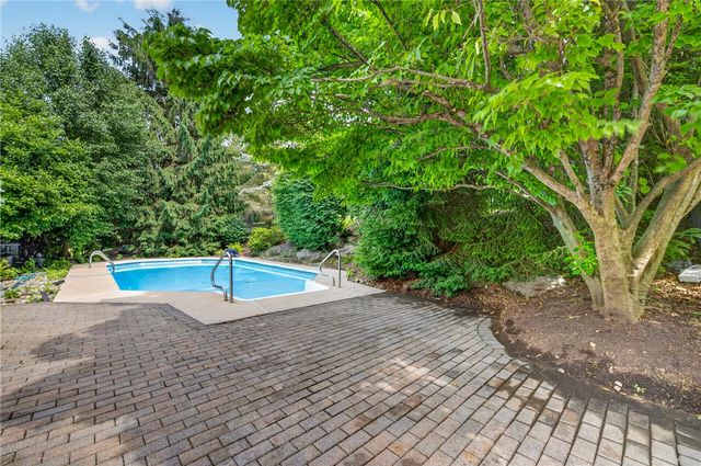 5642 Limeport Road, Emmaus Boro, PA 18049