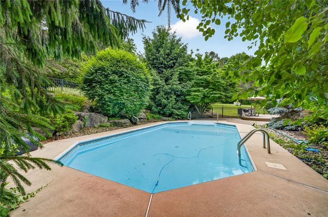 5642 Limeport Road, Emmaus Boro, PA 18049