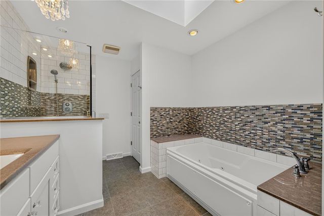 5642 Limeport Road, Emmaus Boro, PA 18049