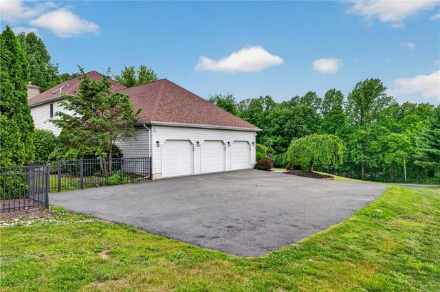 5642 Limeport Road, Emmaus Boro, PA 18049