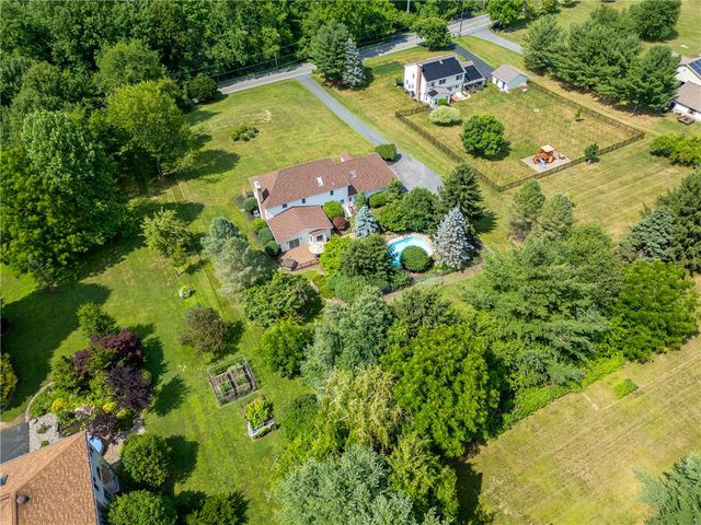 5642 Limeport Road, Emmaus Boro, PA 18049