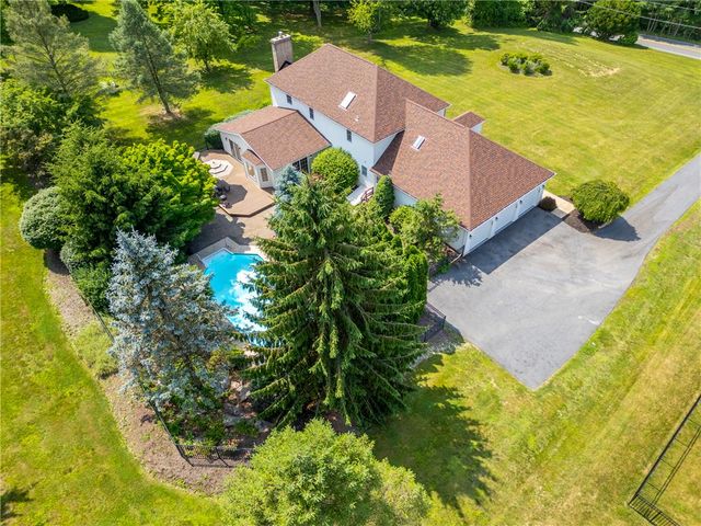 5642 Limeport Road, Emmaus Boro, PA 18049