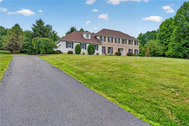 5642 Limeport Road, Emmaus Boro, PA 18049