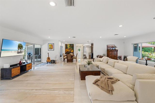 1014 Jefferson Street, Hollywood, FL 33019