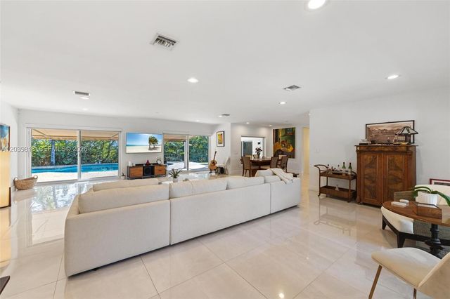 1014 Jefferson Street, Hollywood, FL 33019