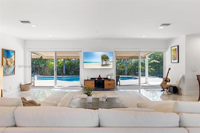 1014 Jefferson Street, Hollywood, FL 33019