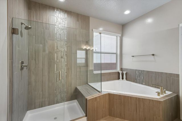 8722 SEVANO Circle NE, Albuquerque, NM 87113