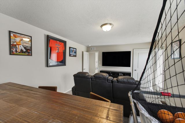 8722 SEVANO Circle NE, Albuquerque, NM 87113